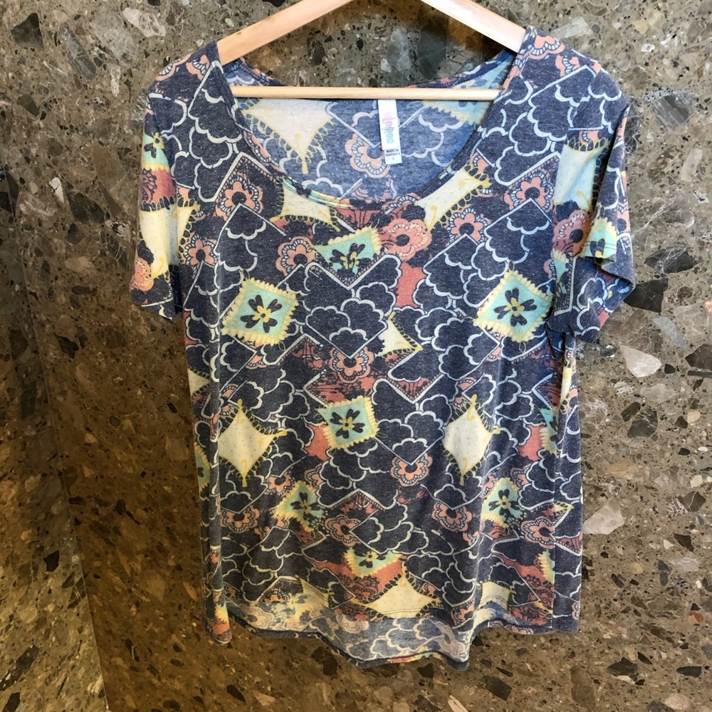 Large Classic Coral and Gray Tee